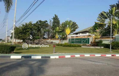 - Fah Luang Village : บ้านฟ้าหลวง