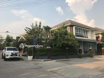 - The Living Sriracha : หมู่บ้านเดอะลิฟวิ่ง ศรีราชา