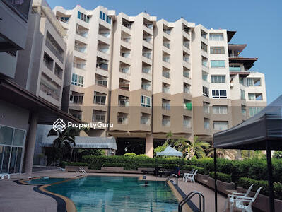 - Ban Chang Cliff Beach : บ้านฉางคลิฟบีช