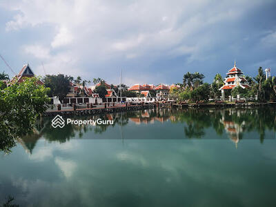 - Jomtien Yacht Club