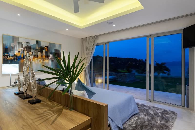 Villa Blue Amber