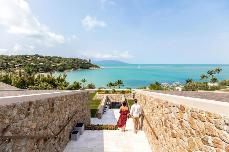 Villa Blue Amber