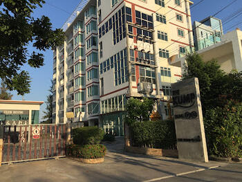 The Kump Condominium Building F,G : เดอะ กั๊ม คอนโดมิเนียม อาคาร เอฟและจี