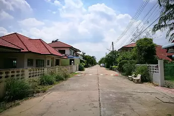 หมู่บ้านมาลีรมย์ : Malirom Village