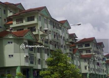 Api-Api Apartment