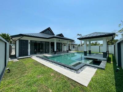 - Orchid Lane Mission Hill