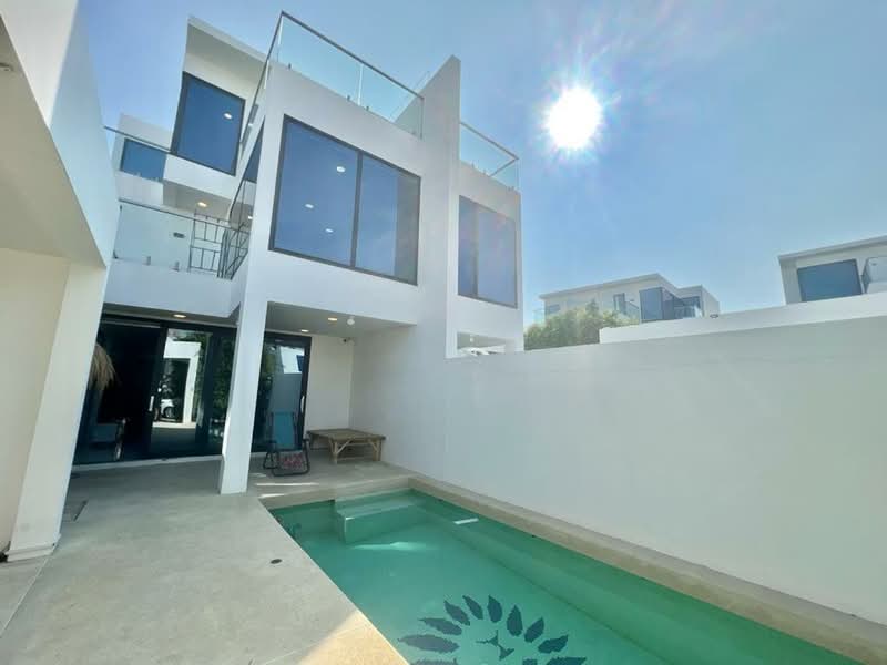 Palm Spring Villas