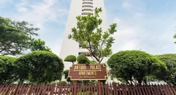 Antique Palace Apartments