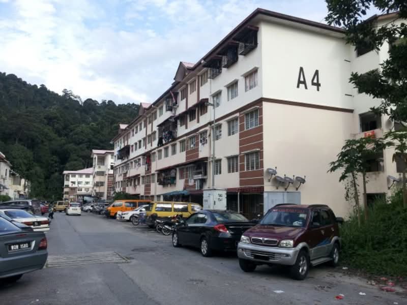 Ampang Saujana Flat - iProperty.com.my
