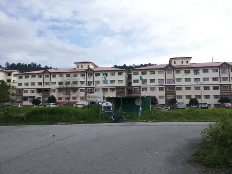 Ampang Saujana Flat - iProperty.com.my