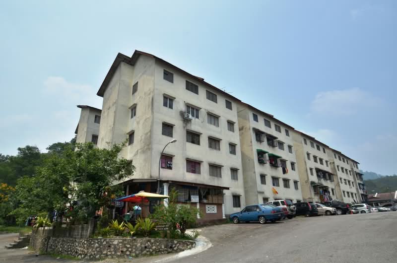 Taman Pinggiran Delima Flat - iProperty.com.my