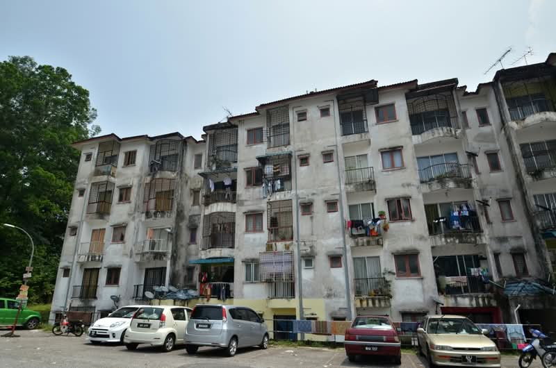 Taman Pinggiran Delima Flat - iProperty.com.my