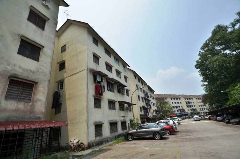 Taman Pinggiran Delima Flat - iProperty.com.my
