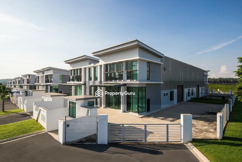 Cluster Factory 60' x 120'