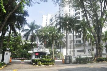 Bintang Pantai Condominium