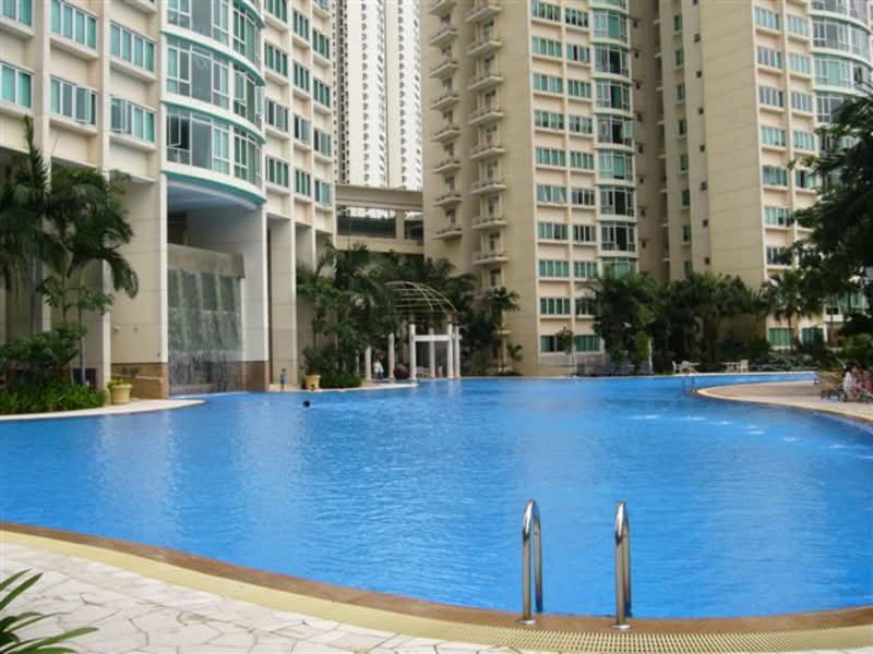 Queens, 10 Stirling Road, Room Rental, , Condominium For Rent, by Alexa Loh, 500020678 - PropertyGuru.com.sg