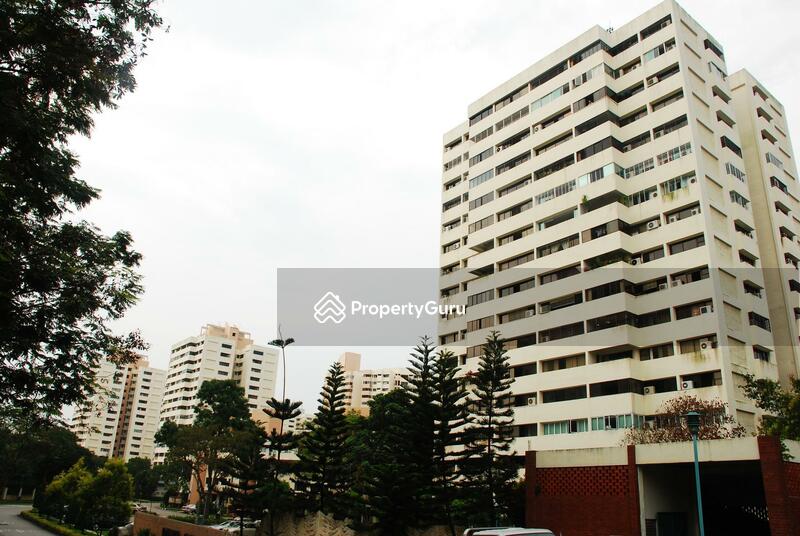 Pine Grove Condominium located at Clementi Park / Upper Bukit Timah