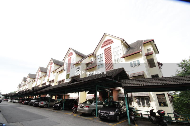 Putra Apartment #0