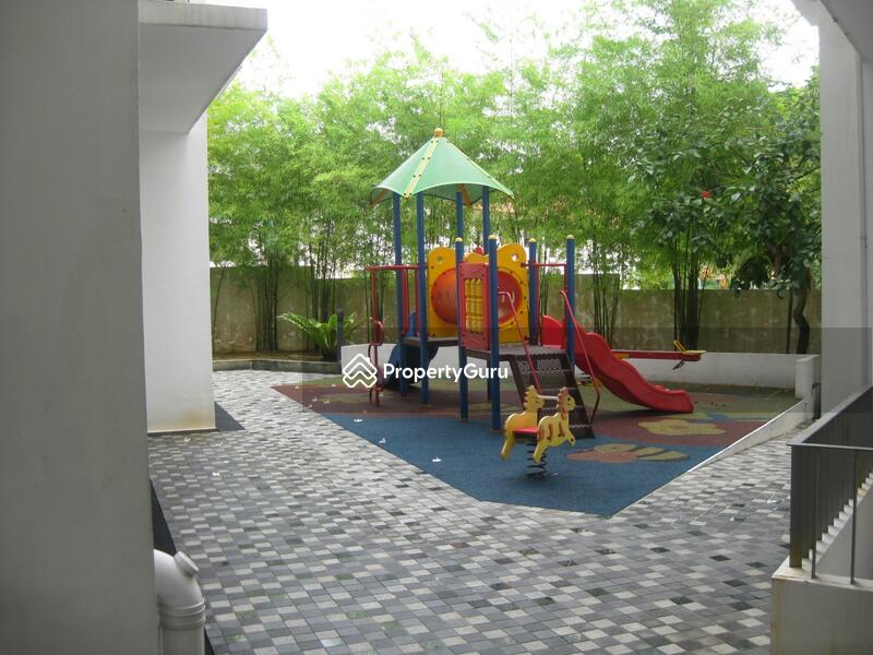 Duchess Manor Condominium located at Tanglin / Holland / Bukit Timah