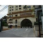 Royal Castle Sukhumvit : รอยัล คาสเซอร์ สุขุมวิท