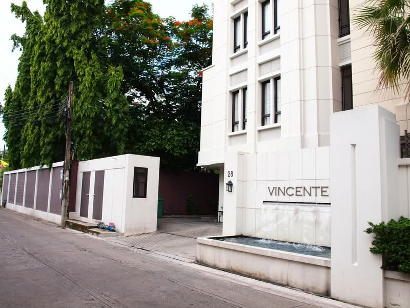 Vincente Sukhumvit 49