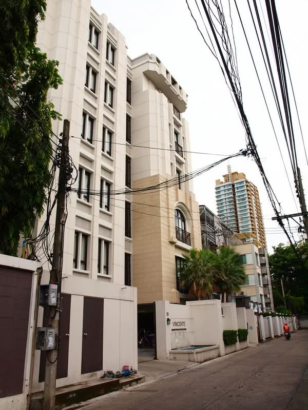 Vincente Sukhumvit 49