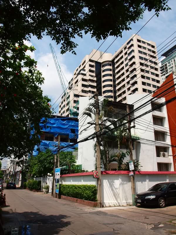 Acadamia Grand Tower : อคาเดเมีย แกรนด์ ทาวเวอร์