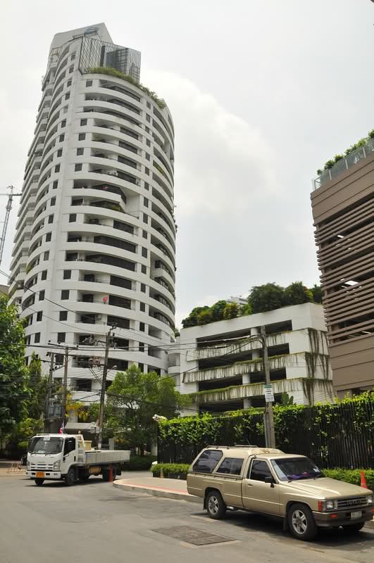 Moon Tower : มูน ทาวเวอร์