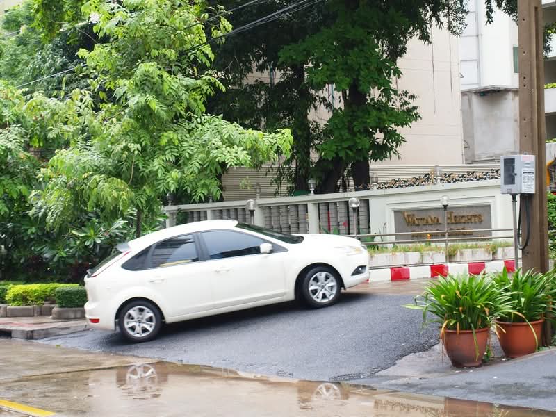 Wattana Heights : วัฒนา ไฮทส์ คอนโดมิเนียม