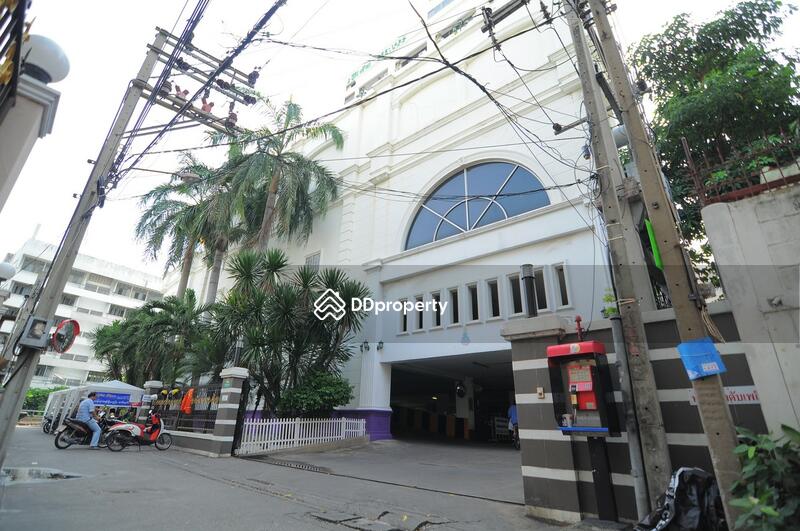 ขาย - First Tower : เฟิร์สทาวเวอร์, กรุงเทพ