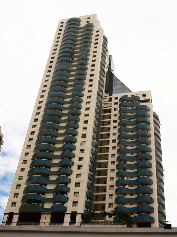 Las Colinas