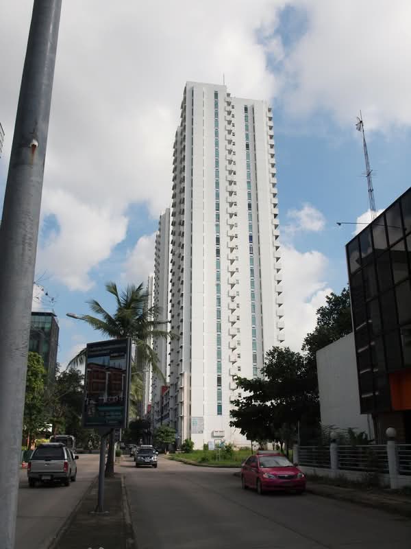Lake View Geneva Condominium