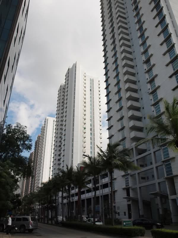 Lake View Geneva Condominium