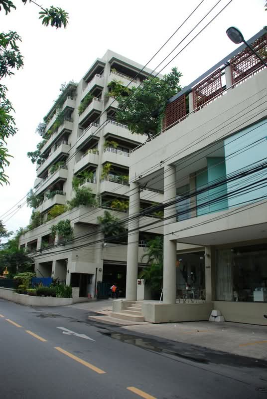 Supreme Ville Condominium
