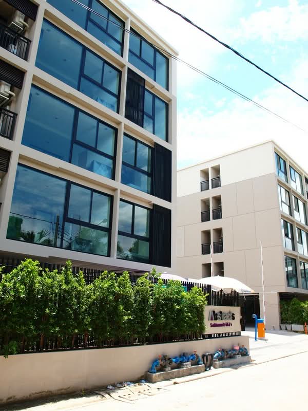 Abstracts Sukhumvit 66/1 condominium