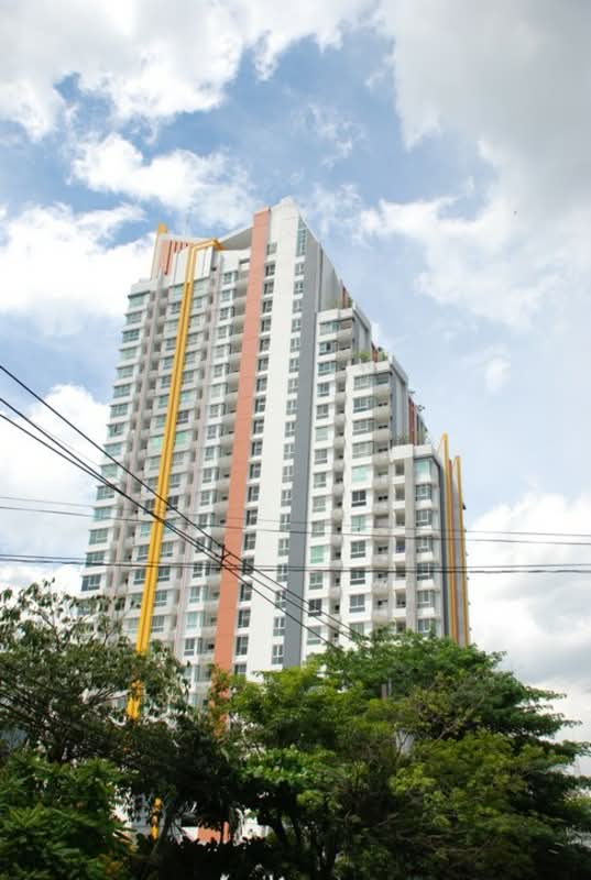 Ivy Sathorn 10 : ไอวี่ สาทร 10
