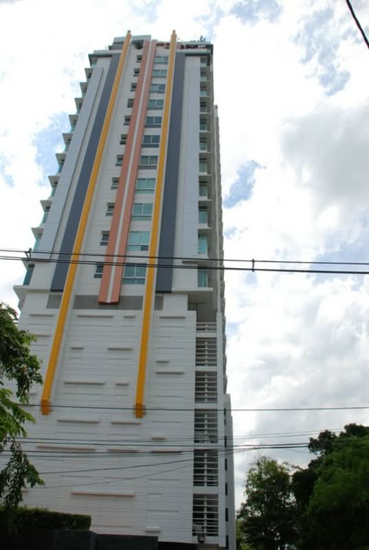 Ivy Sathorn 10 : ไอวี่ สาทร 10