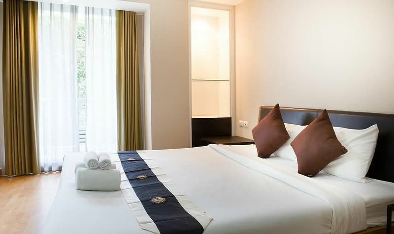 The Waterford Sukhumvit 50 : เดอะ วอเตอร์ฟอร์ด สุขุมวิท 50