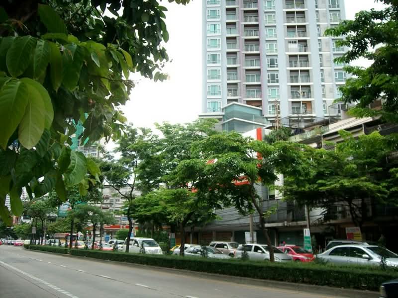 The Light Ladprao