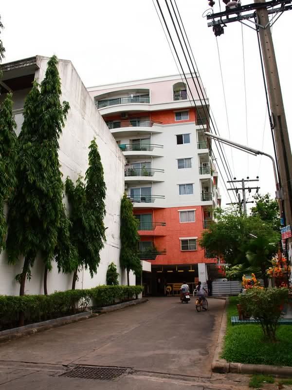 Baan Chom Dao Condominium