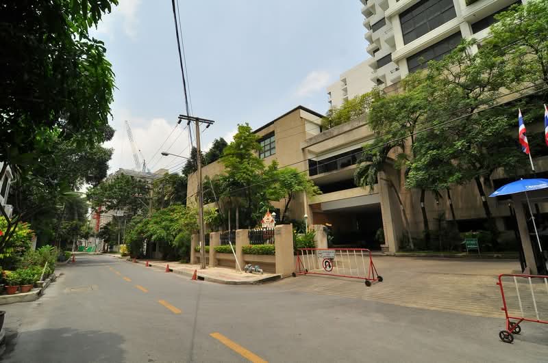 The Habitat Sukhumvit 53