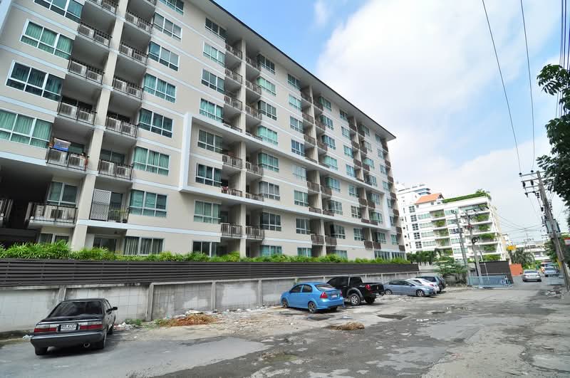 The Clover Thonglor Residence