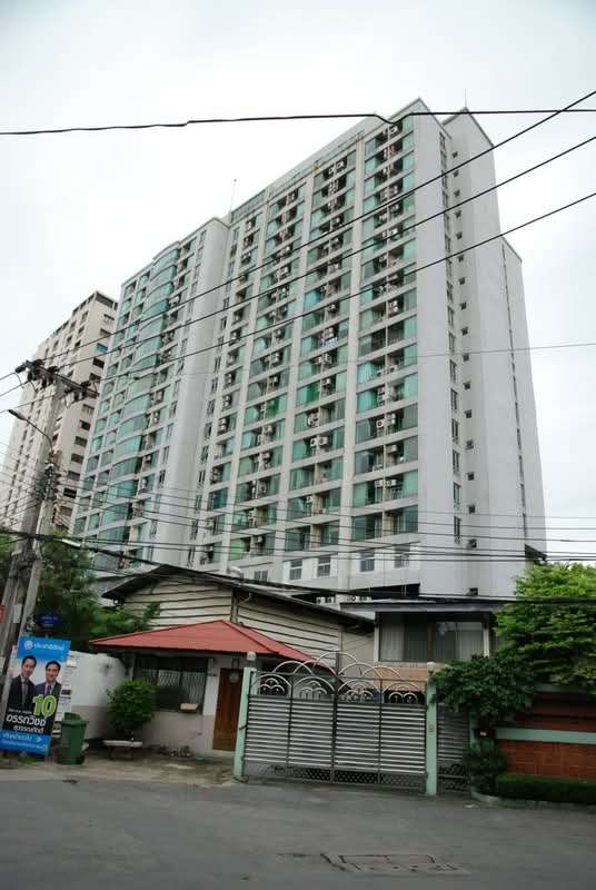La Maison Phaholyothin 24