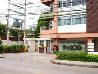 The Log @ Sukhumvit 101/1 : เดอะ ลอค แอท สุขุมวิท 101/1