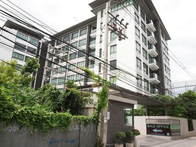Issara @ 42 Sukhumvit