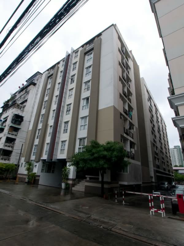 Maison De Ville condominium
