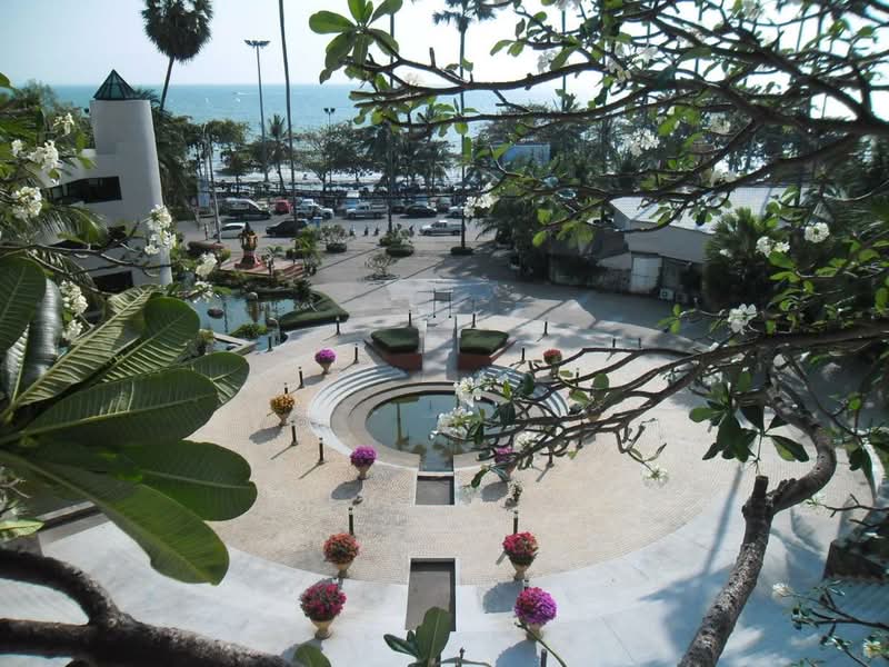 Jomtien Plaza Condotel