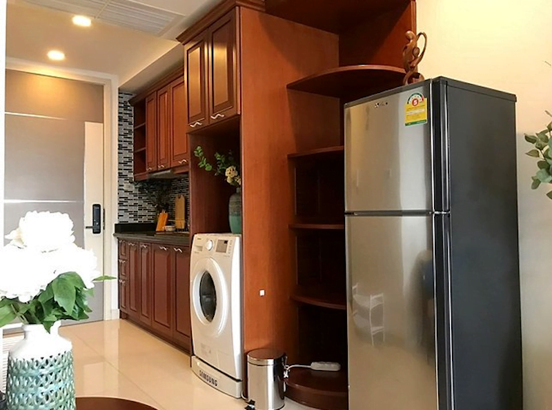 Apus Condominium : เอพัส คอนโดมีเนียม พัทยา กลาง