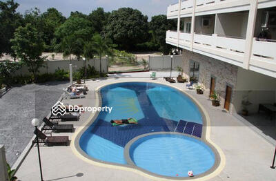 - รอยัล เรสซิเดนซ์ 1 นาจอมเทียน