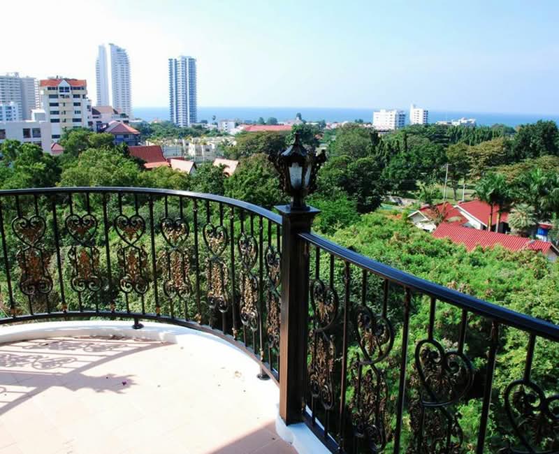 Siam Oriental Condominium